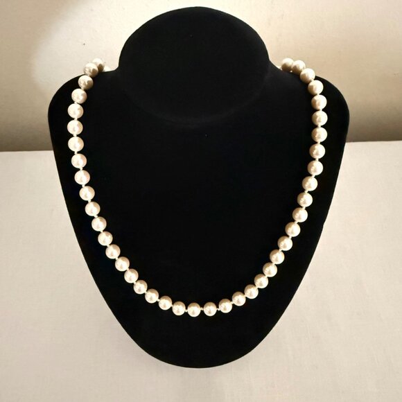Vintage 1980s Hand Knotted Faux Pearl Necklace Set 14K GF Clasp 30in - Picture 12 of 16